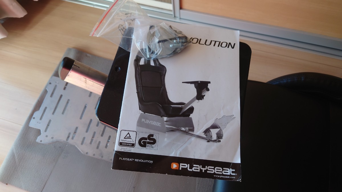 プレイシート エボリューション Playseat Evolution ゲーミングシート 