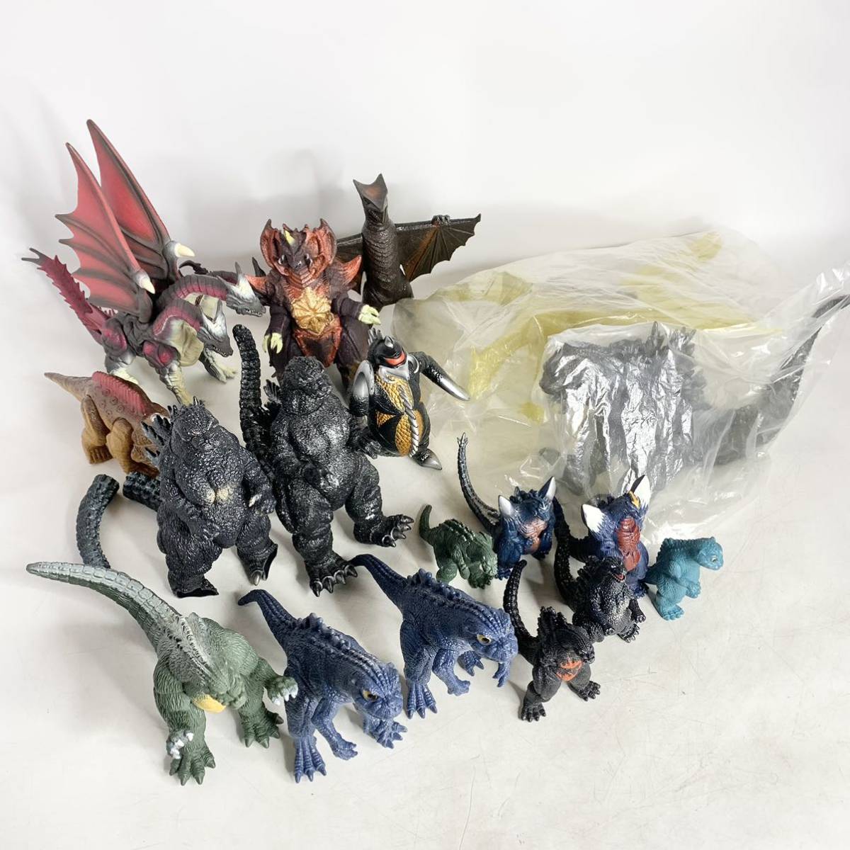 ゴジラ キングギドラ 怪獣 大サイズ フィギュア ソフビ 人形 大量 
