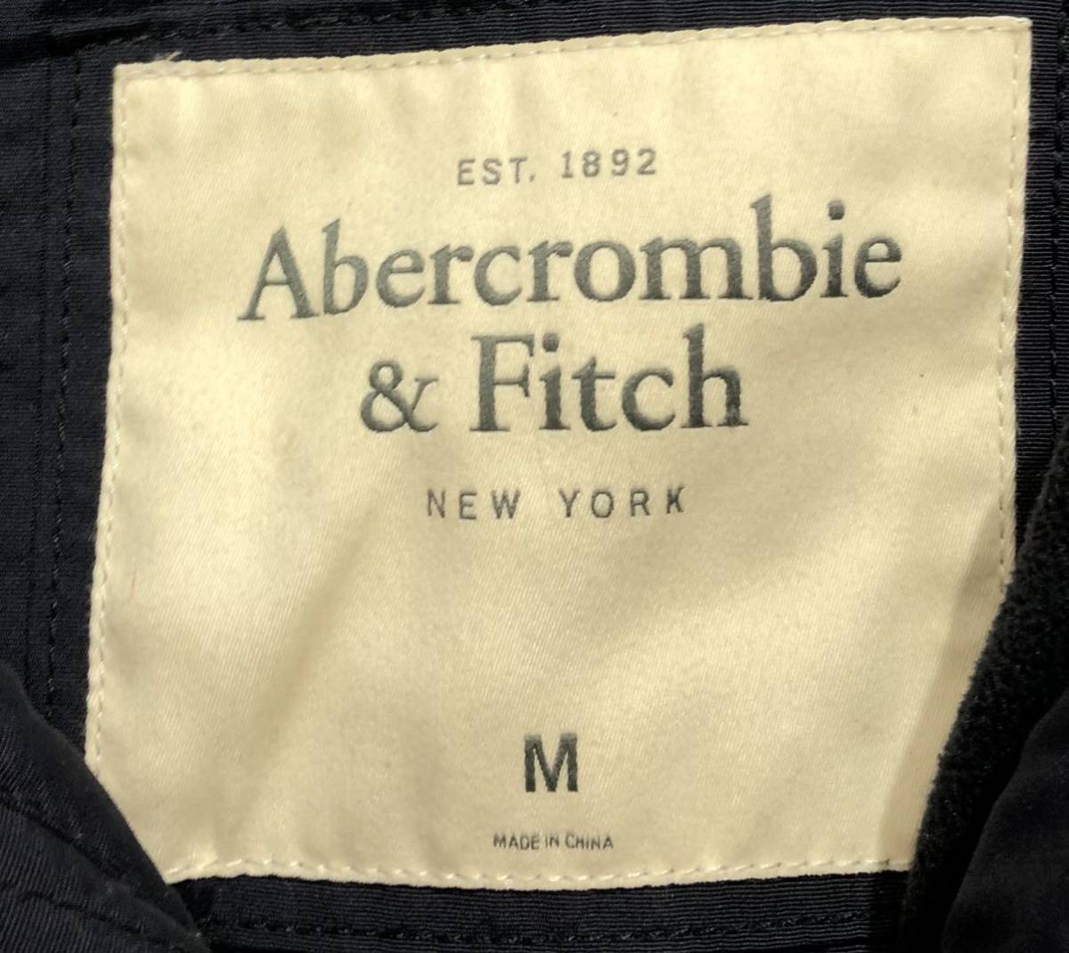 A&F Abercrombie&Fitch アバクロンビー&フィッチ アバクロ ロゴ 刺繍 裏地 フリー 中綿入 ナイロン ジャケット