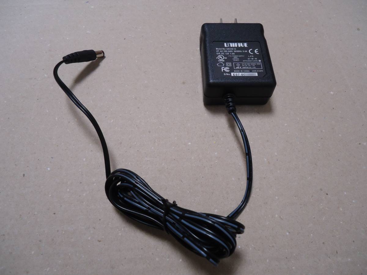 UNIFIVE US318-12 DC12V1.5A_1