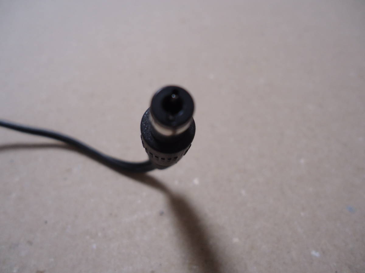 UNIFIVE US318-12 DC12V1.5A_6