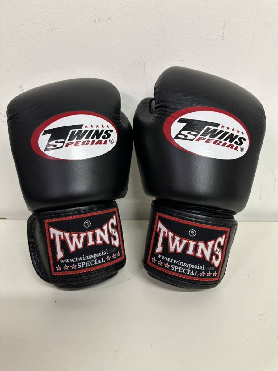 TWINS 8オンス 中古品 中古 ボクシンググローブ TWINS SPECIAL