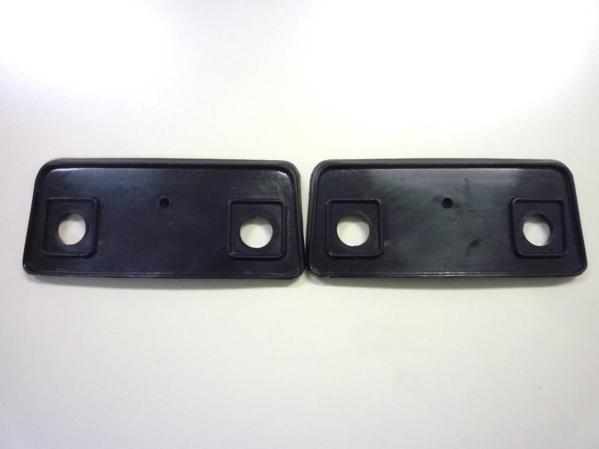 取付用ベース プレートのみ ダットサン720 ピックアップ720 ドアミラー バックミラー サイドミラー パーツ 部品 補修 スペーサー パッキン_2
