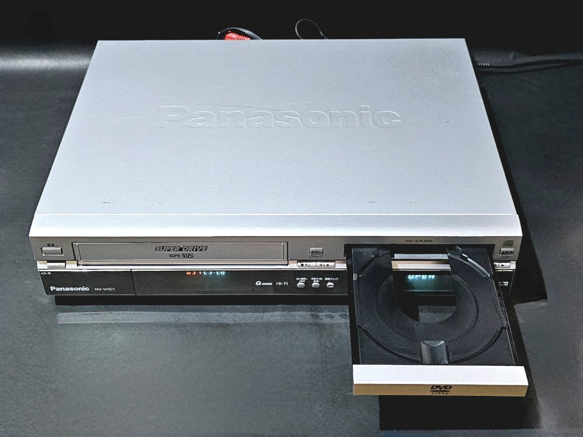 Panasonic パナソニック VHS DVD一体型ビデオデッキ NV-VHD1