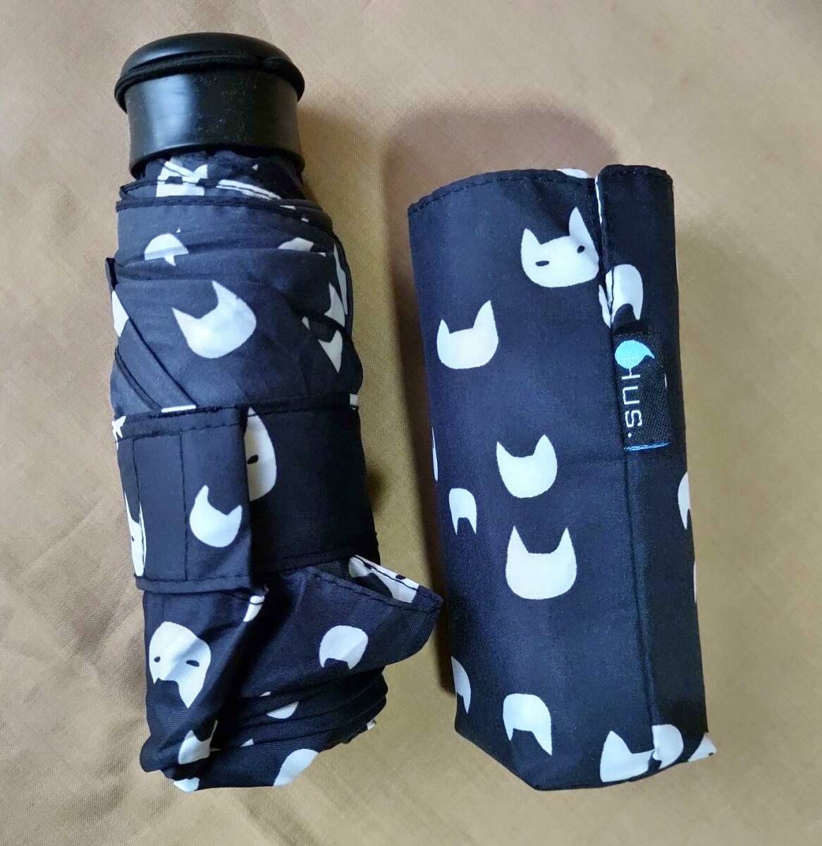HUS. 猫柄 折り畳み傘 晴雨兼用 黒 スマートデュオ フリー/ハス UVカット 撥水加工 軽量 hus 折りたたみ 傘 ネコ 猫 ねこ ...