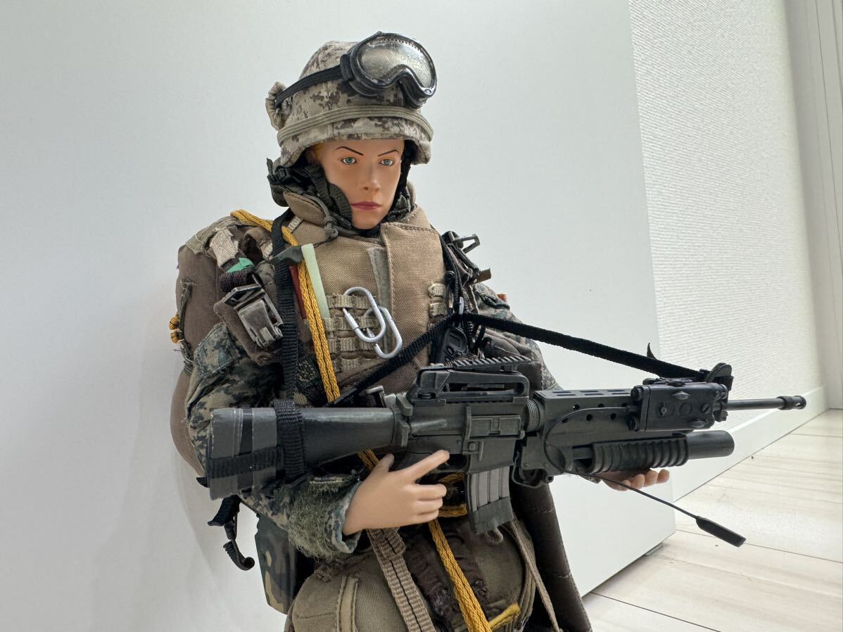 1/6 USMC パラシュター女性兵士(HotToysホットトイズ) HOT TOYS/ホットトイズ HALO USMC レディース女 パラシュート落下傘