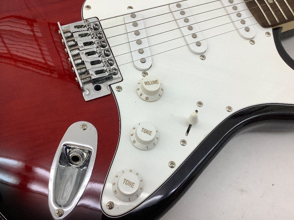 SELDER(セルダー) エレキギター/ケース付き 音出し動作確認済 中古品