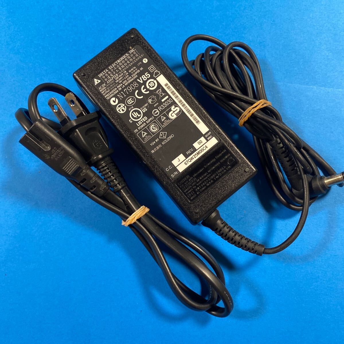 (U141) デルタ　ACアダプター ADP-65JH CB ７日間保障_1
