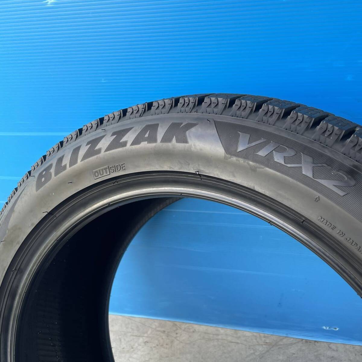225/50R18 ブリヂストン BLI ZZAK VRX2 スタットレスタイヤ 225/50/18 1本 2022年製造 VRX2 BLIZZAK BRIDGESTONE 2025年製 ブリヂストン(BRIDGESTONE) vrx2の通販