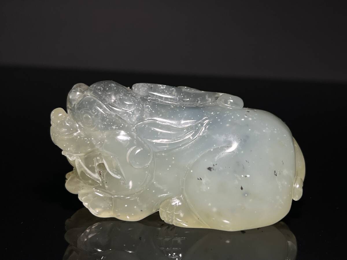 中国古玩 時代物 和田玉 翡翠 瑪瑙 沈香 琥珀 瑞獣紋彫リ 極細工毛彫