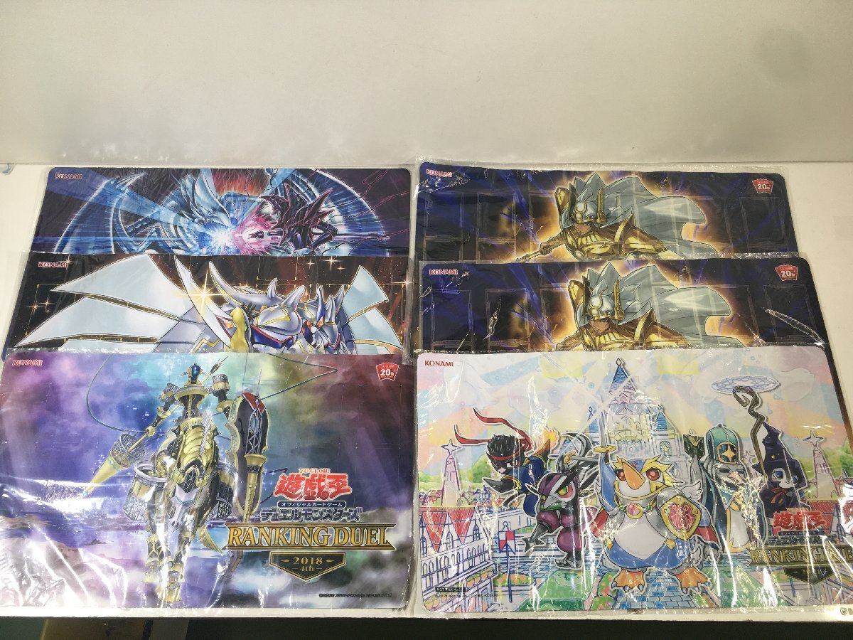 遊戯王 プレイマット 青眼の白龍 ブラックマジシャン シャイニング