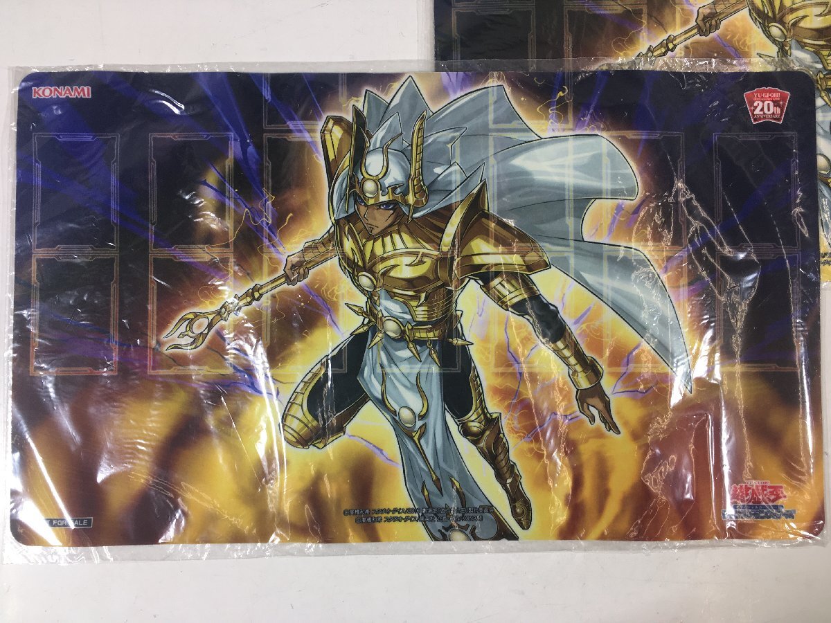 遊戯王 プレイマット 青眼の白龍 ブラックマジシャン シャイニング