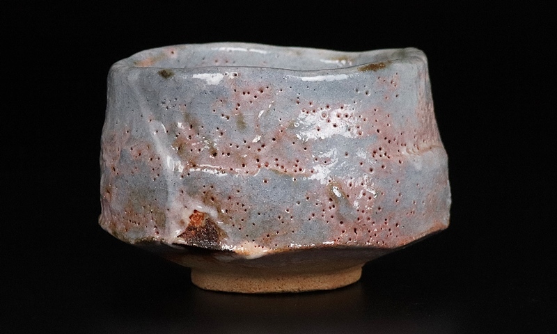 堀一郎】秀逸作 鼠志野茶碗 師 加藤孝造 共箱 保証(志野)｜売買された
