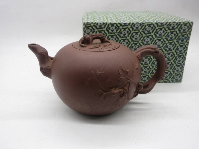 中國古玩 煎茶道具【唐物 大振 栗鼠葡萄 水平壺 紫砂壺 蓋裏 洪道在銘