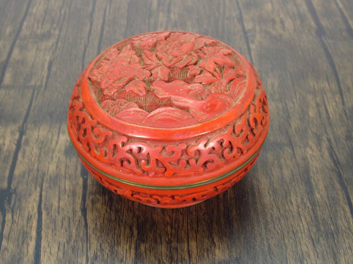 中国　剔紅　堆朱　内七宝　花文　香合　2点まとめて　D　R8207 蔵出し屋】堆朱 細密彫刻 内七宝 花紋 大 香合 唐物 中国美術 検/ 香
