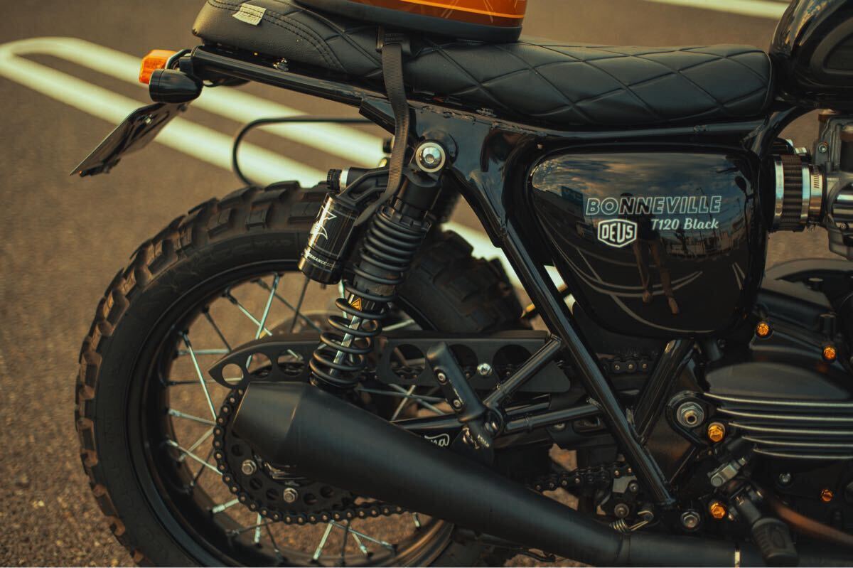 最終値下げボンネビルT120 Black Triumphトライアンフ スクランブラー 