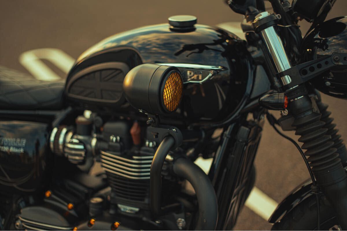 最終値下げボンネビルT120 Black Triumphトライアンフ スクランブラー 