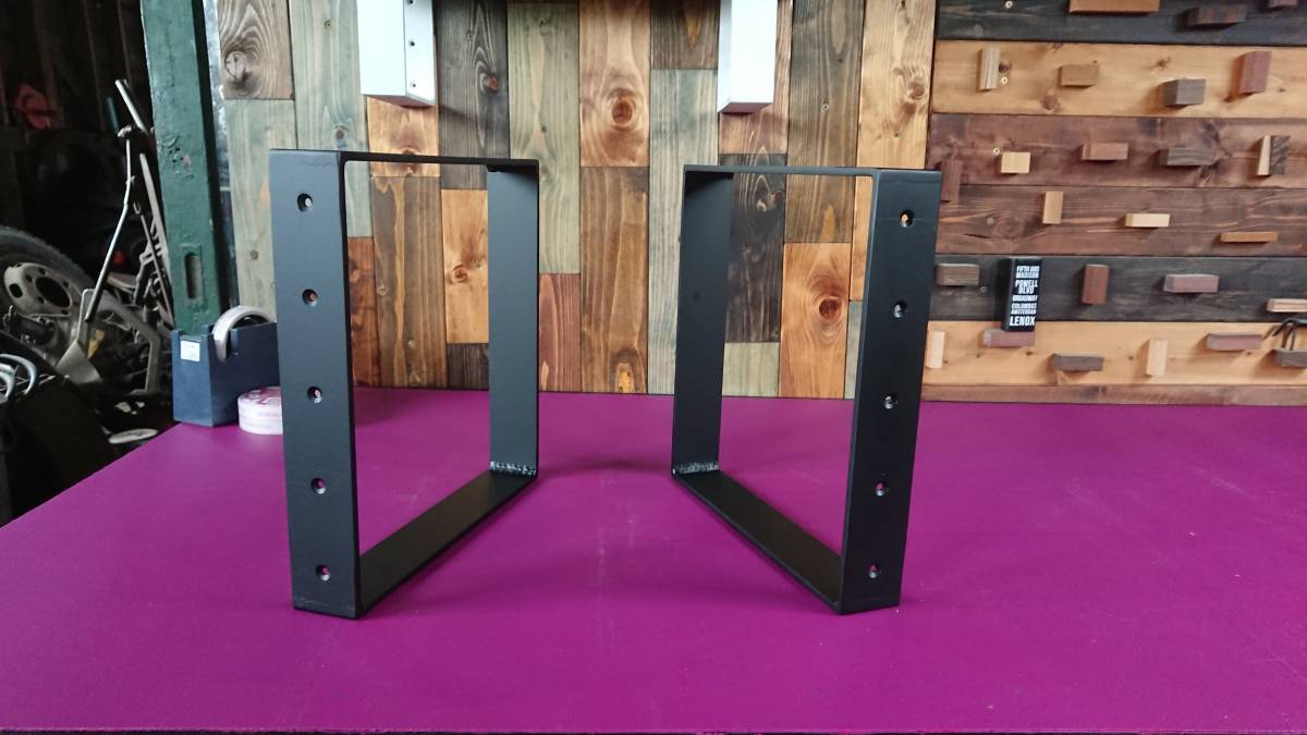 マットブラックでアイアンな万能金物♪ 50×300×300mm □型 2個セット 壁棚受け シェルフ中骨 鉄脚 ベンチ脚_1