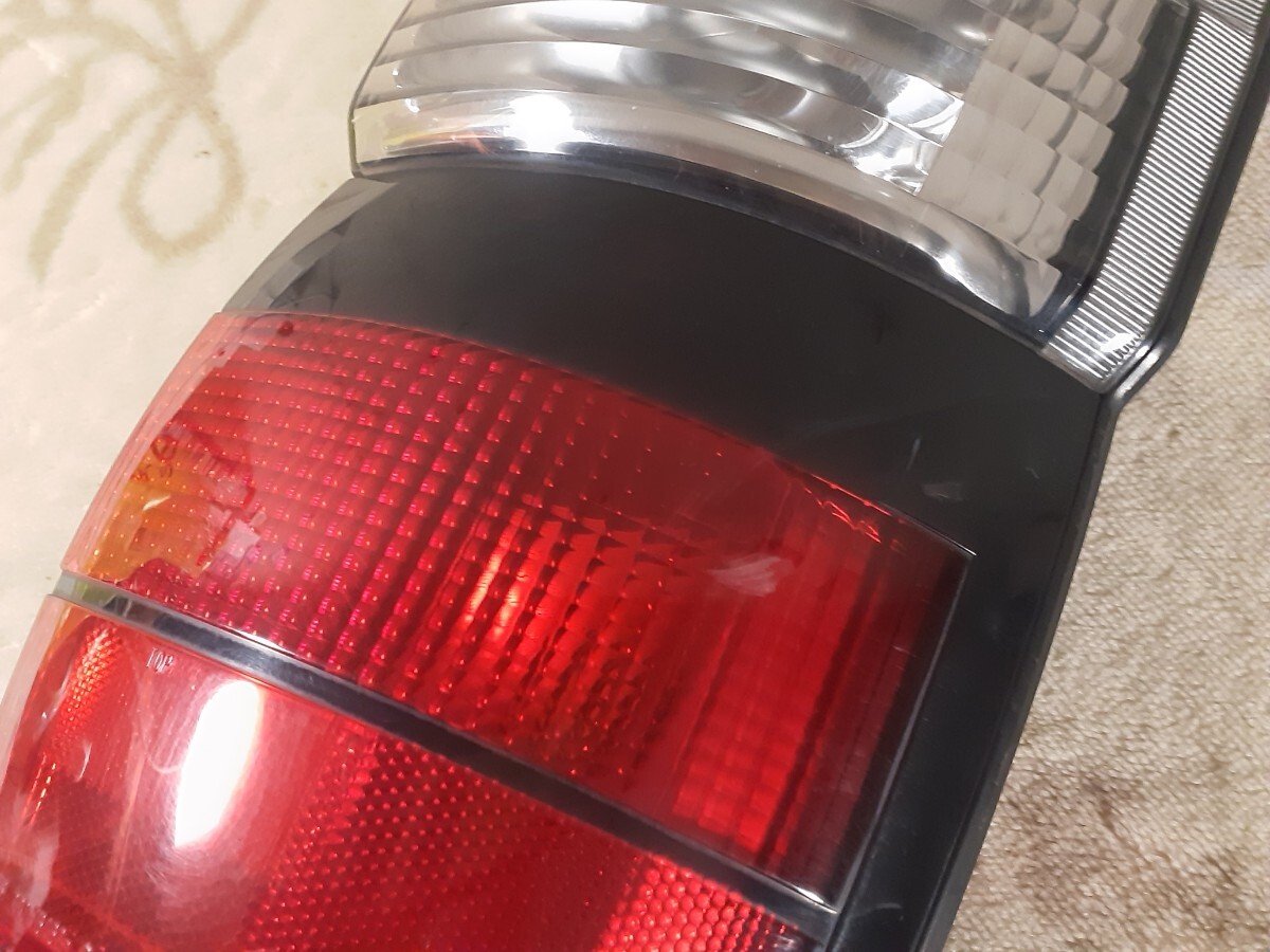 100系 ハイエース 最終型 トヨタ純正 テールランプ 右 KOITO 26-94 220