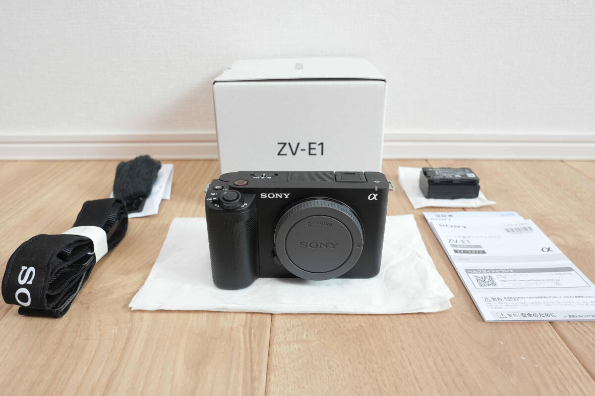 新品同様超美品　SONY　ZV-E1　ボディ　フルサイズミラーレスカメラ　Eマウント　ソニー　VLOGCAM_1