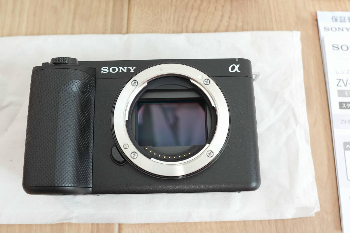 新品同様超美品　SONY　ZV-E1　ボディ　フルサイズミラーレスカメラ　Eマウント　ソニー　VLOGCAM_2