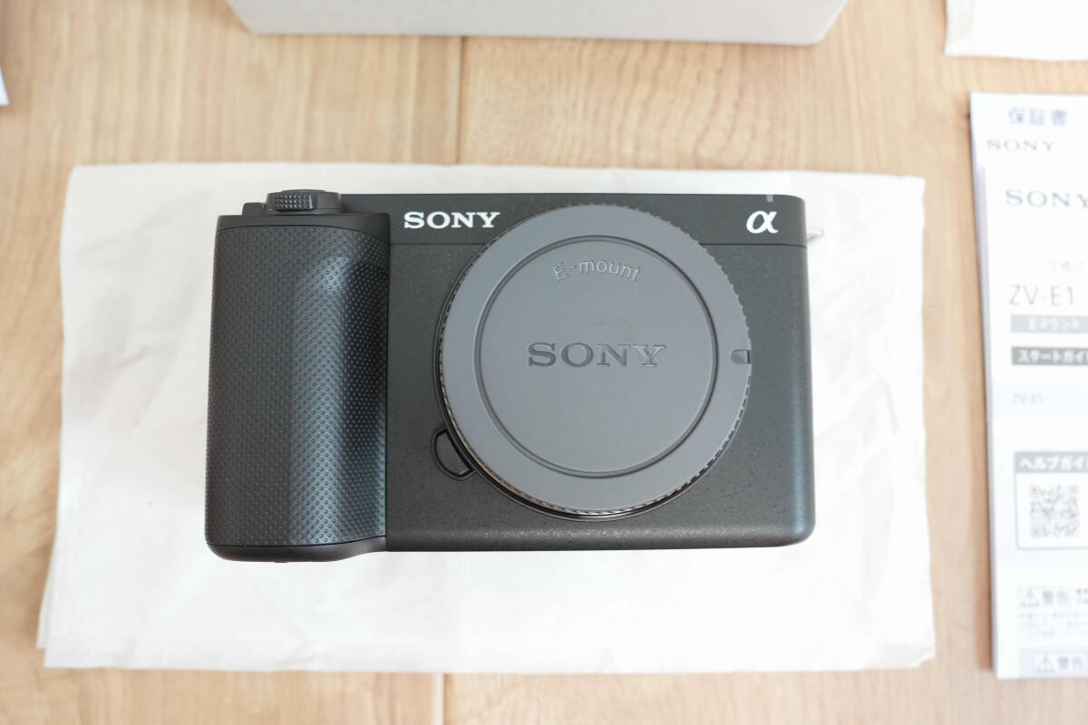 新品同様超美品　SONY　ZV-E1　ボディ　フルサイズミラーレスカメラ　Eマウント　ソニー　VLOGCAM_3