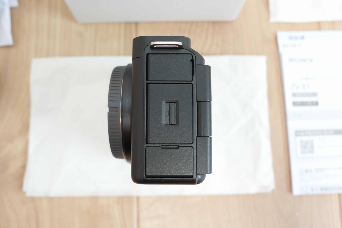 新品同様超美品　SONY　ZV-E1　ボディ　フルサイズミラーレスカメラ　Eマウント　ソニー　VLOGCAM_7