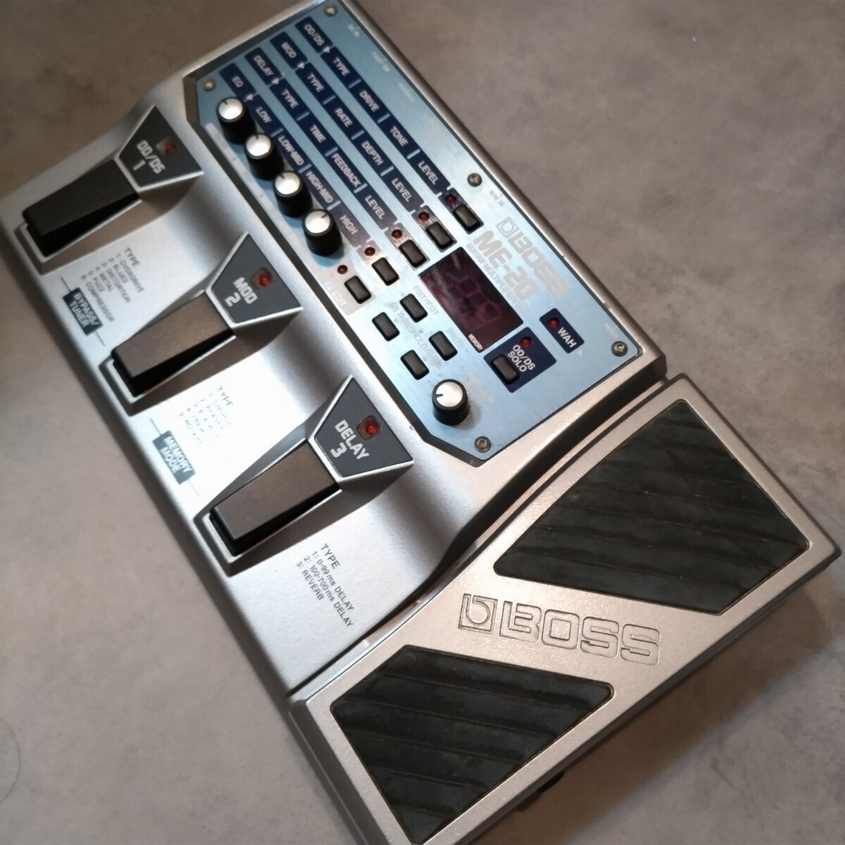 BOSS ME-20 マルチエフェクター ＋ FS-5U ＋ ACアダプター BOSS ME-20 Multiple 楽器、器材 ベース用マルチエフェクタBOSS me-20」の落札相場・落札価格