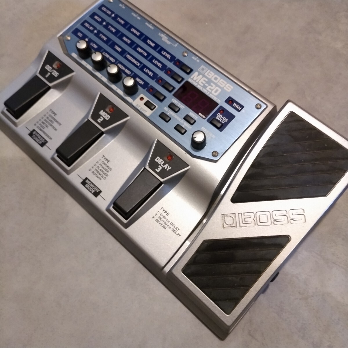 BOSS ME-20 マルチエフェクター ＋ FS-5U ＋ ACアダプター BOSS ME-20 Multiple 楽器、器材 ベース用マルチエフェクタBOSS me-20」の落札相場・落札価格
