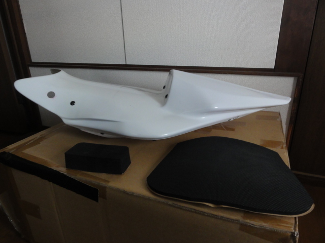 YZF-R6 才谷屋シートカウル新品_3