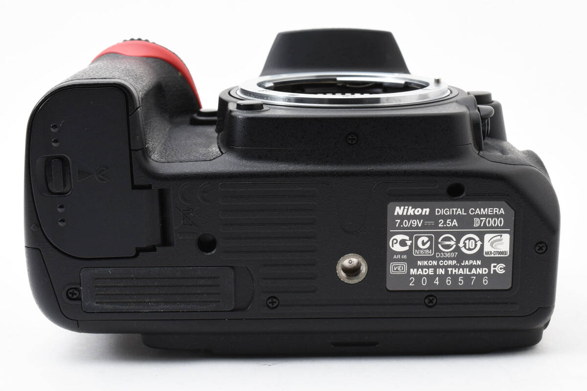 ◇外観美品・動作OK◇＜ショット数 4，301回＞ NIKON ニコン D7000 Body
