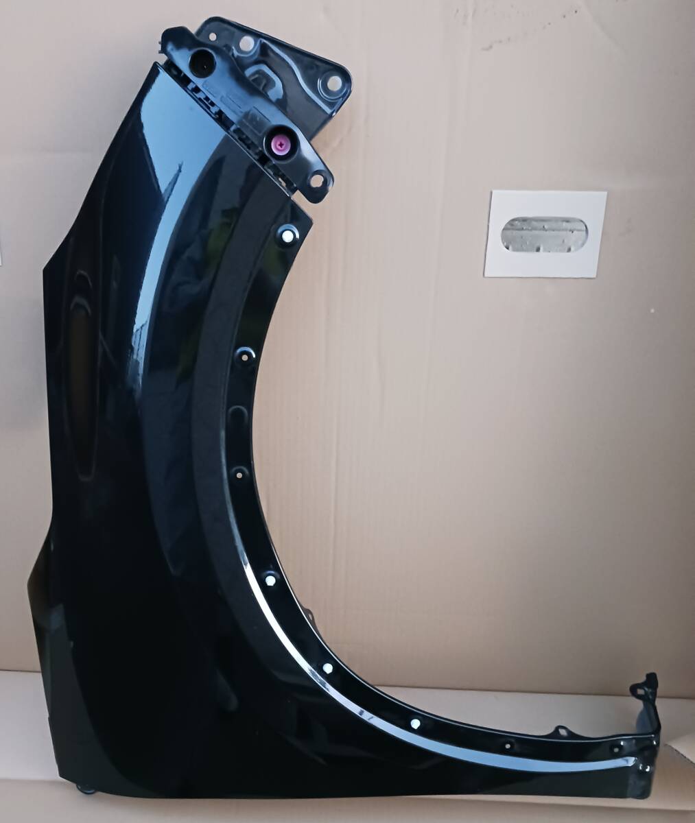 令和5年式A201AトヨタRISE右フロントフェンダー中古優良品X07ダイハツロッキーＡ２００Ａ