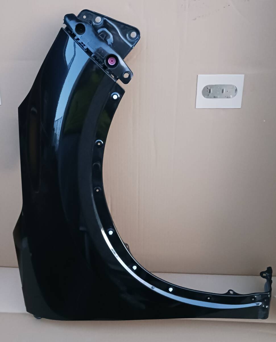 令和5年式A201AトヨタRISE右フロントフェンダー中古優良品X07ダイハツロッキーＡ２００Ａ