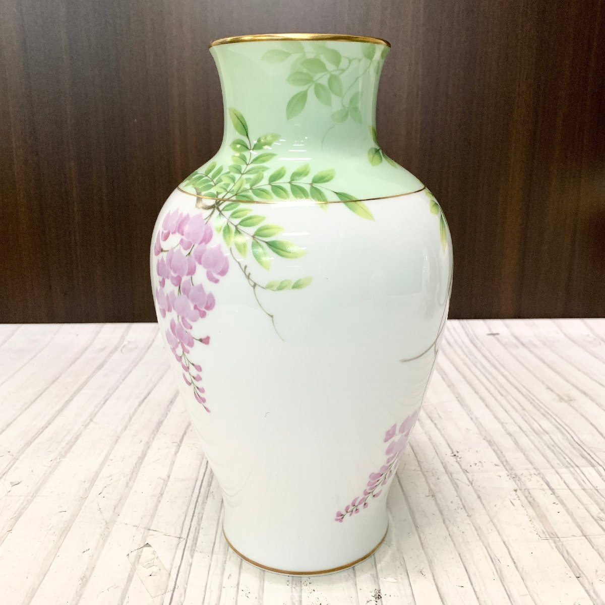 s001 N4(80) 大倉陶園 OKURA 花瓶 藤の花 高さ27.5cm 花器 金彩 壺
