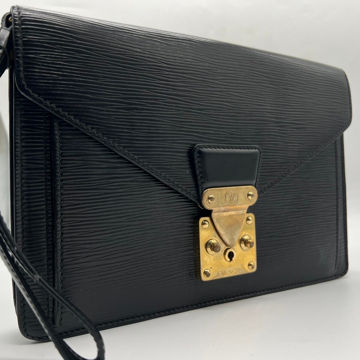 大人気】ルイヴィトン LOUIS VUITTON エピ セリエドラゴンヌ クラッチ 