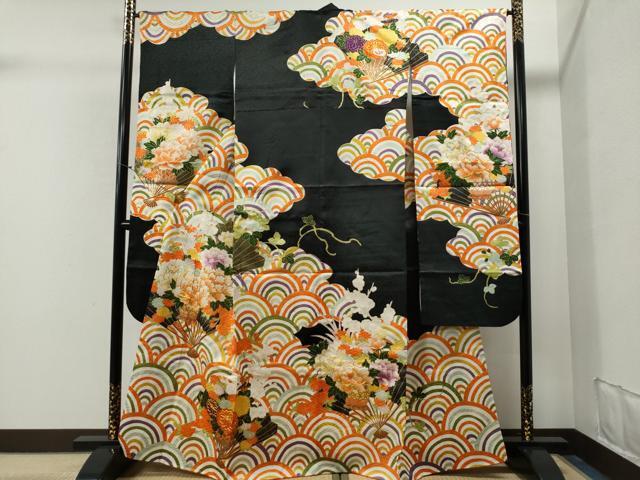 正絹振袖フルセット‼️豪華黒地花々金糸刺繍金彩煌びやか際立つ✨袋帯