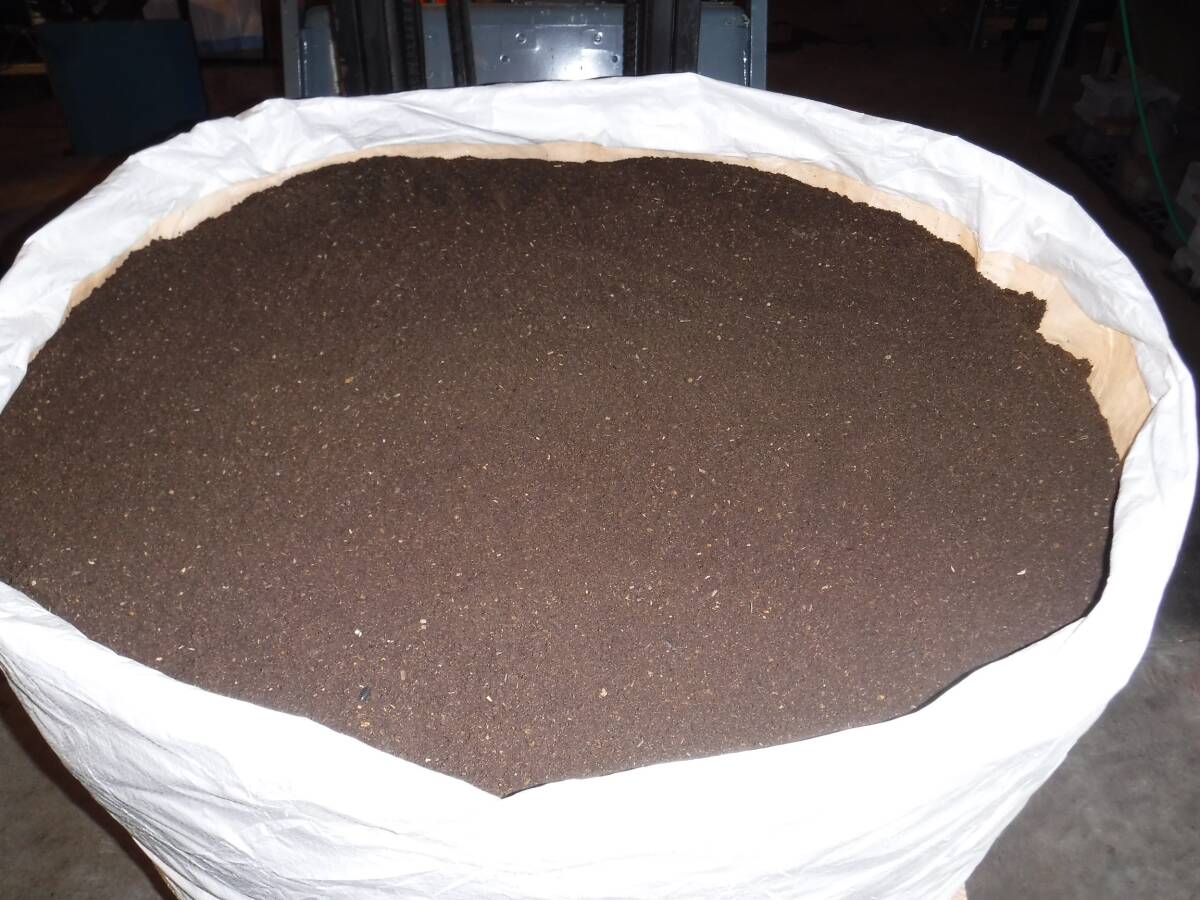 カブト虫マット600：発酵熟成竹・成虫・幼虫飼育用・産卵育成用：50リットル | カブトムシマット・発酵熟成竹使用 ６L カブト専用マット dショッピング カブト虫マット1040：発酵熟成竹・成虫・産卵・幼虫飼育用：2ℓ