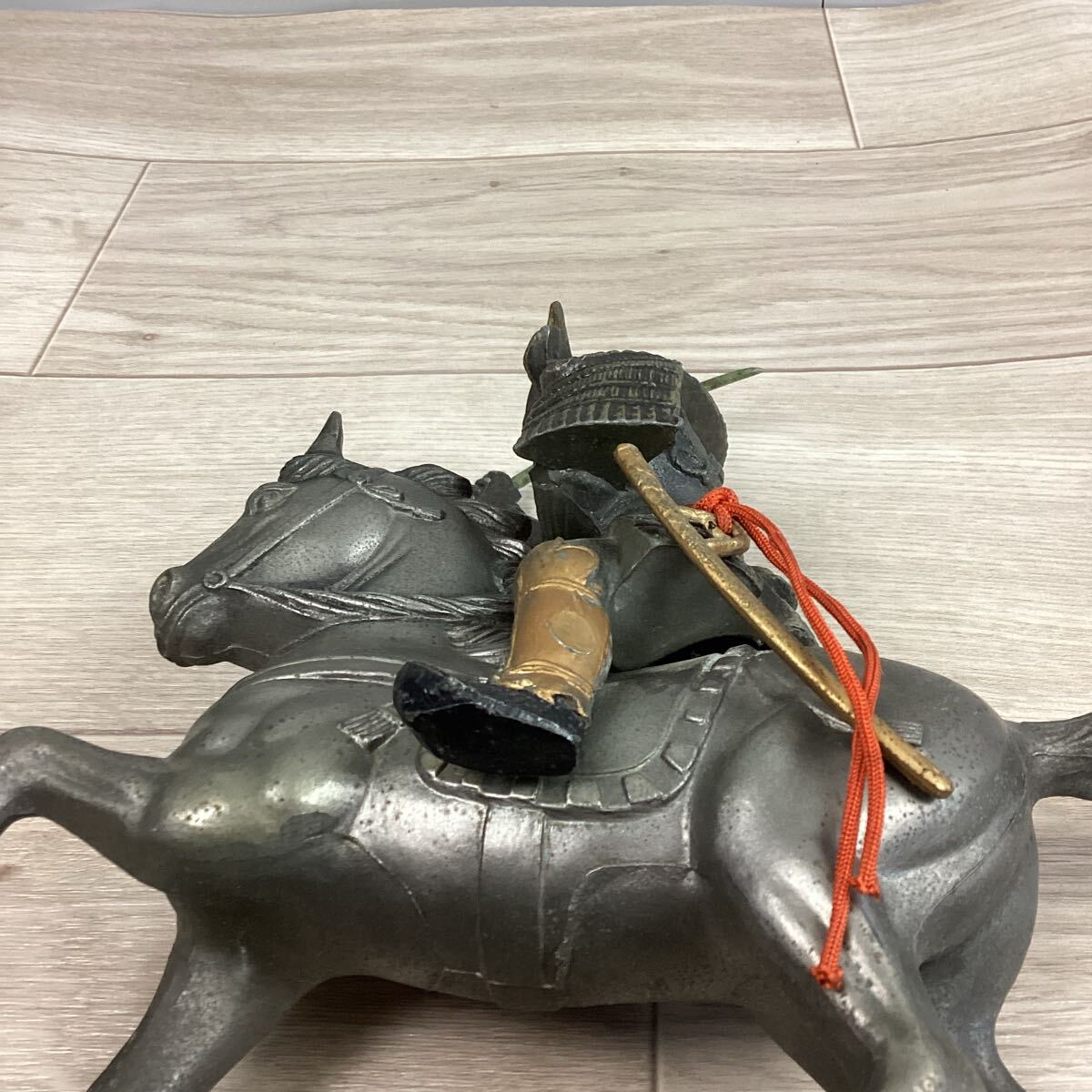 真鍮武者騎馬像 侍 フィギュア 置物 Y14105 平将門像 真鍮?銅製? 置物 武士 侍 騎馬 除災 厄除け 縁起物
