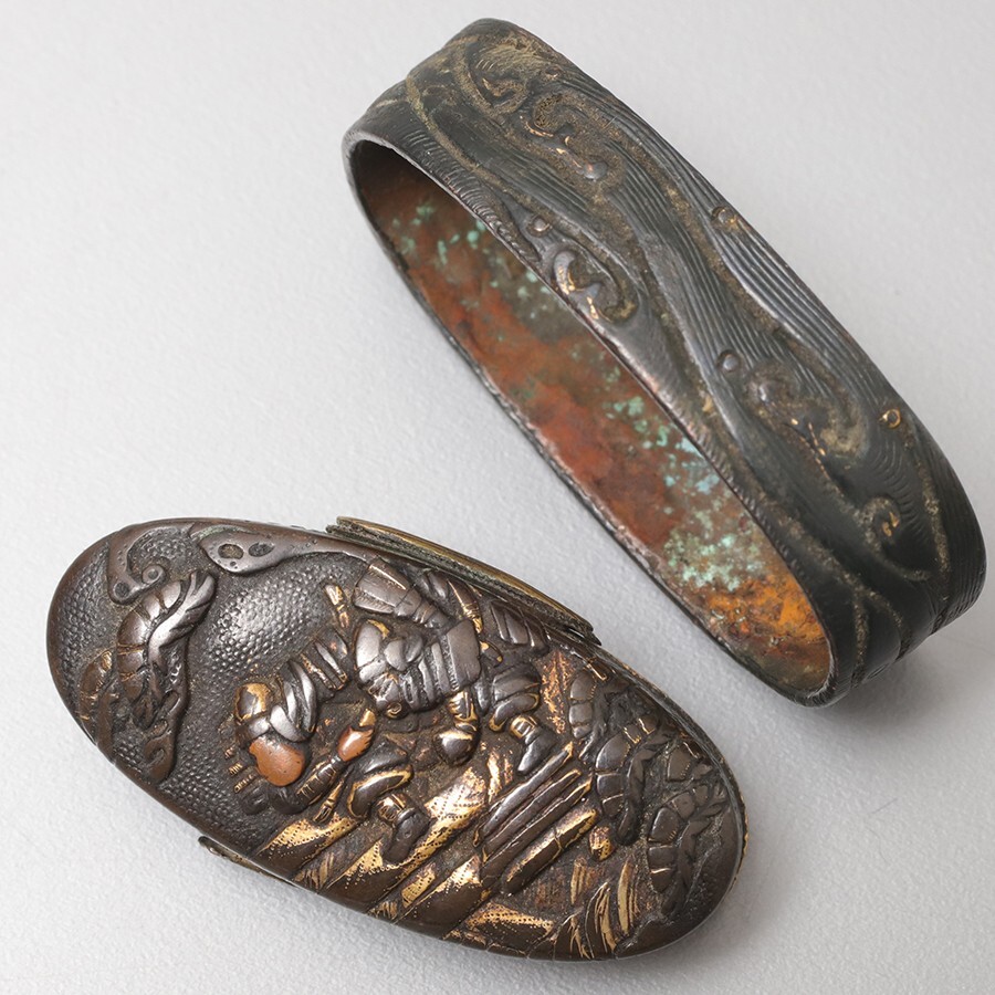 縁頭（松に波）銅製 FZ009. 時代武具 銅地 鍍金 武者波図 縁頭 / 日本刀装具金具(鍔、