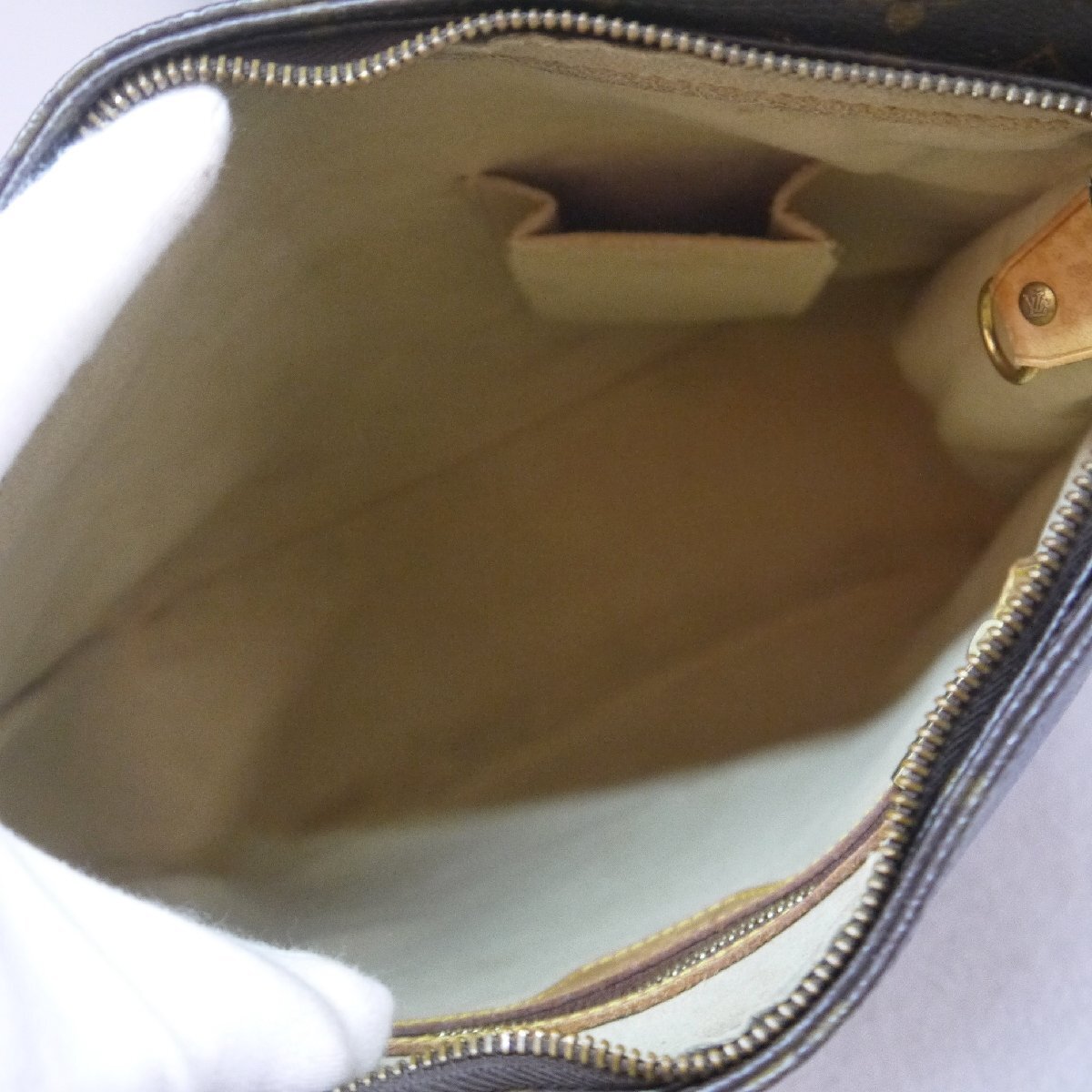 USED品・保管品 Louis Vuitton ルイヴィトン M51145 ルーピングGM 