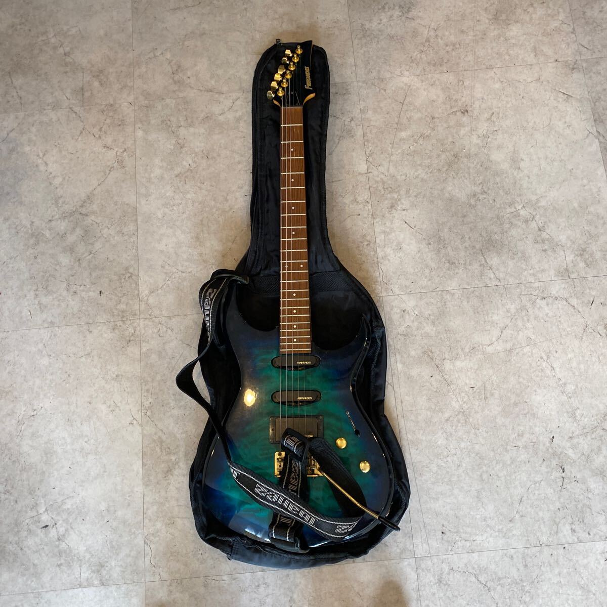 FERNANDES エレキギター ソフトケース付き 現状品 【公式通販】