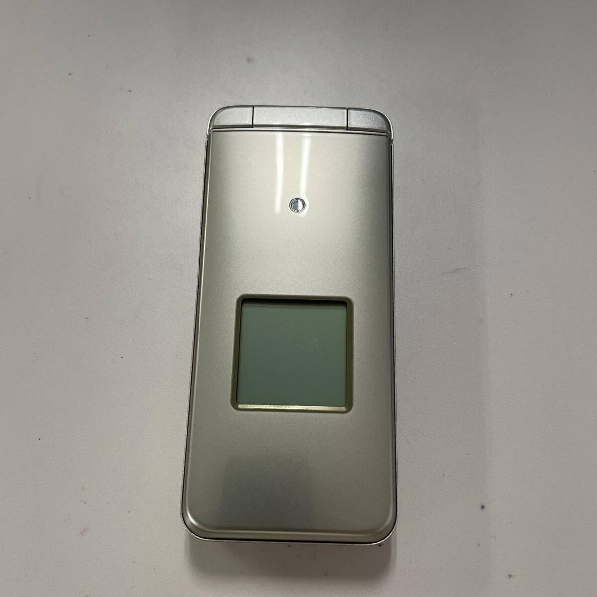 au 京セラ かんたんケータイ ライト KYF43 シャンパンゴールド SIM 