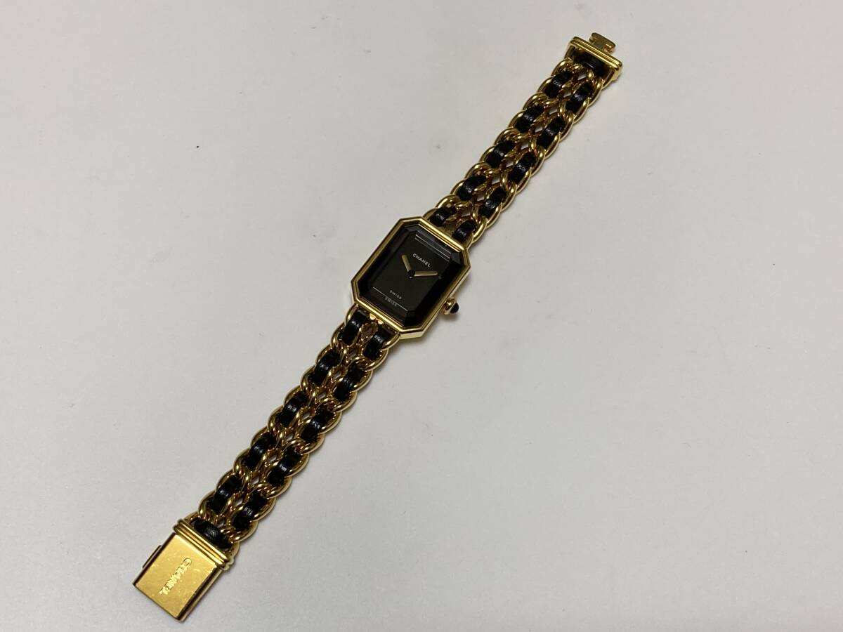 CHANEL シャネル プルミエール PLAQUE OR G 20 M ゴールド/ブラック 黒文字盤 QZ 未使用品_10