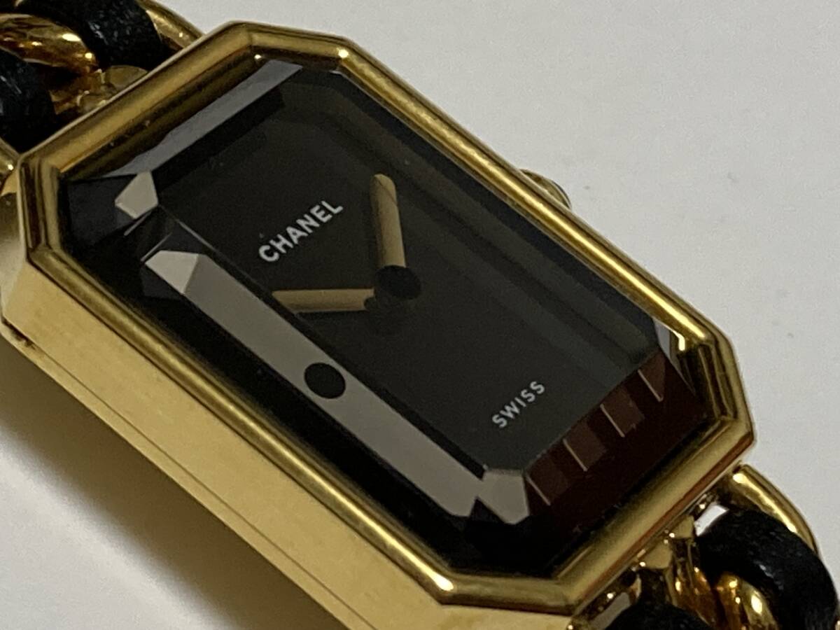 CHANEL シャネル プルミエール PLAQUE OR G 20 M ゴールド/ブラック 黒文字盤 QZ 未使用品_5