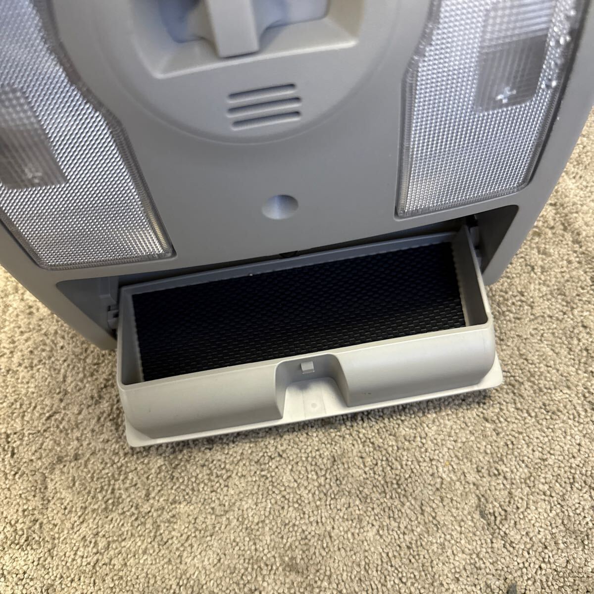 318 トヨタ ZVW 30 プリウス フロント ルームランプ 小物入れ 青-152_6