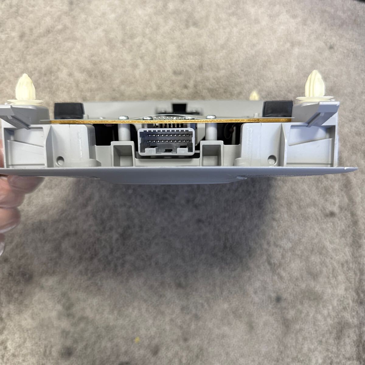 318 トヨタ ZVW 30 プリウス フロント ルームランプ 小物入れ 青-152_8