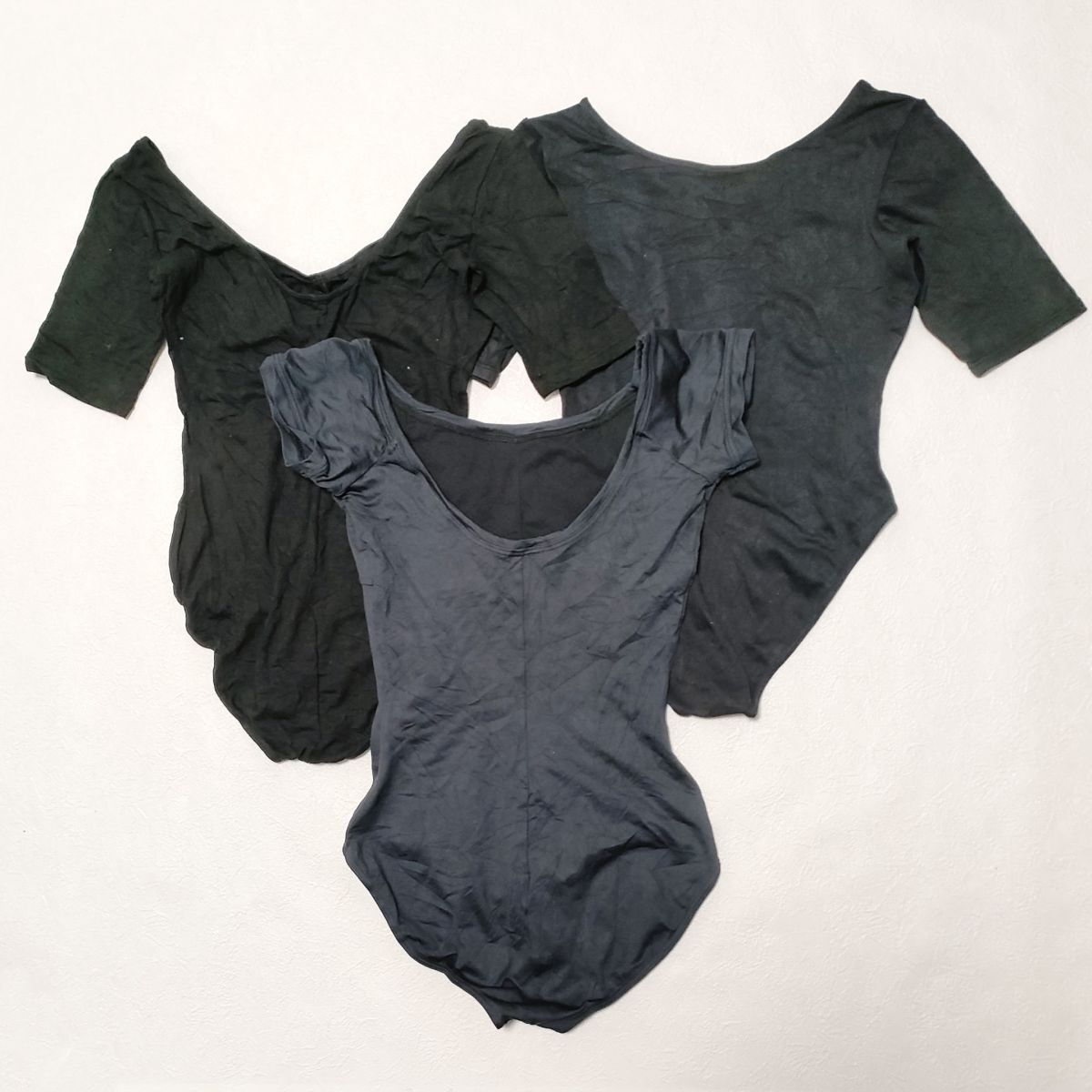 24【3枚セット】チャコットFREEDレオタード(M・LM)★光沢ブラック黒 胸元シャーリング★伸縮性あり男性も_2