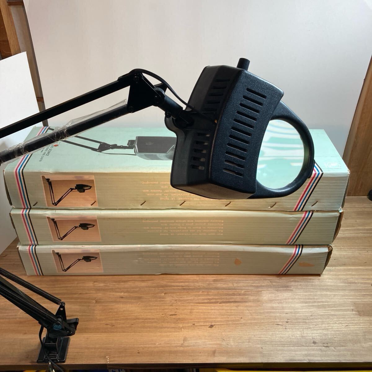 3点まとめて LITE SOURCE社製LSM-184拡大鏡付きスイングアームランプ_1