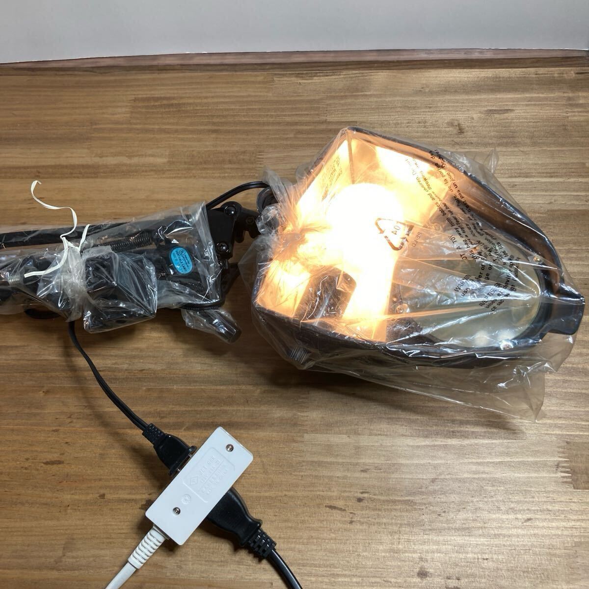 3点まとめて LITE SOURCE社製LSM-184拡大鏡付きスイングアームランプ_9