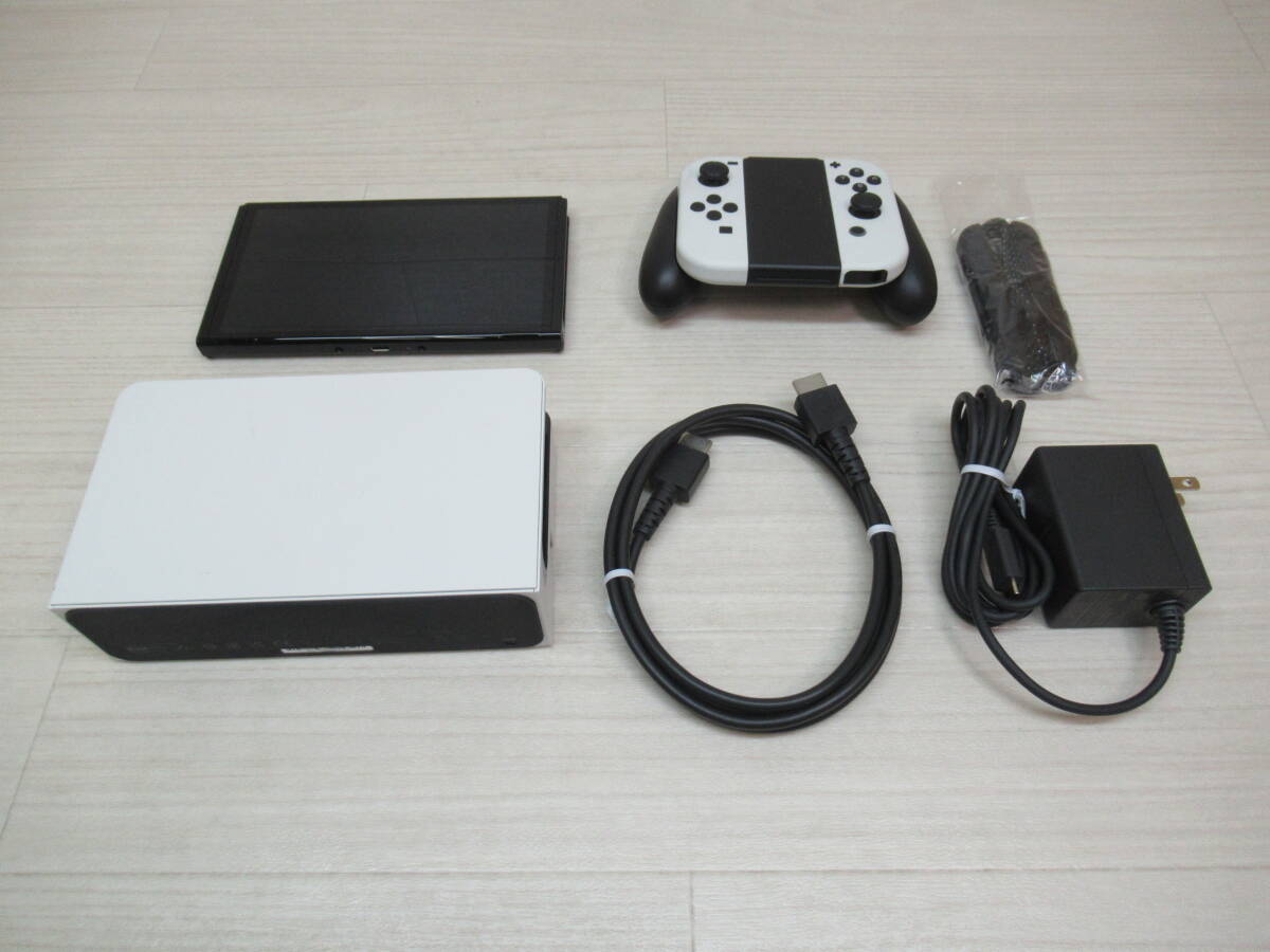 60/Q668 Nintendo Switch 本体+Joy-Con+ドック+ケーブル類 セット 有機ELモデル ホワイト 箱なし /初期化済 ...
